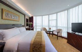Vienna Hotel Shanghai Happy Valley