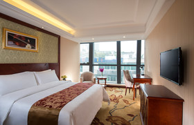 Vienna Hotel Shanghai Happy Valley