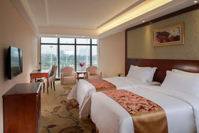 Vienna Hotel Shanghai Happy Valley