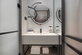 Voco Suites Shanghai Hongqiao CBD