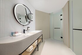 Voco Suites Shanghai Hongqiao CBD