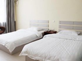 Tangshan Yi Yue Express Hotel