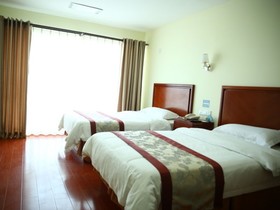 GreenTree Inn Shandong Weihai North Qingdao Road Express Hotel