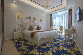Whezhou New World Hotel