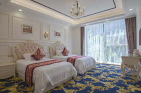 Whezhou New World Hotel