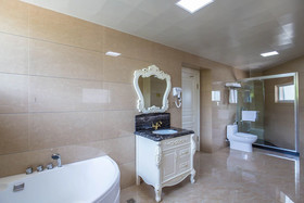 Whezhou New World Hotel