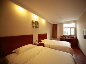 Greentree Inn Yantai Longkou East Bus Station Shell Hotel