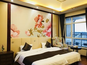 The Brigh Eco Hotel
