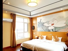 The Brigh Eco Hotel