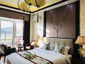 The Brigh Eco Hotel