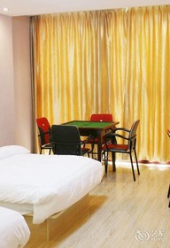 Golden Phoenix Business Hotel
