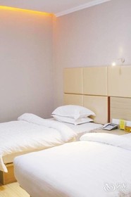 Golden Phoenix Business Hotel