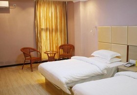Golden Phoenix Business Hotel