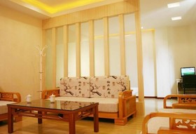 Golden Phoenix Business Hotel