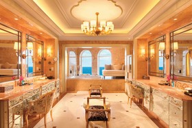 Crowne Plaza Resort Sanya Bay