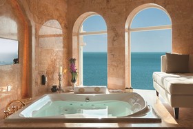 Crowne Plaza Resort Sanya Bay