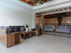 Chinese International Seven Saints Spa Hotel