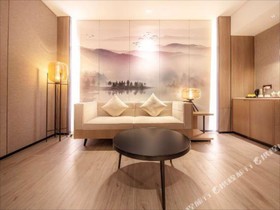 Hotel Lucky Ever Summer Plaza