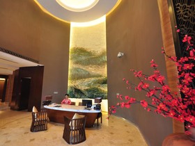 Eadry Royal Garden Hotel