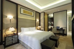 Eadry Royal Garden Hotel