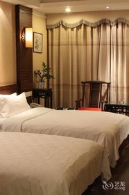 Golden Lotus Herton Seaview