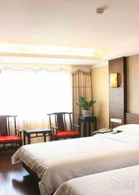 Golden Lotus Herton Seaview
