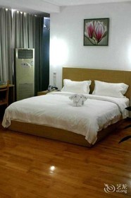 Golden Lotus Herton Seaview