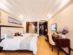 Haikou Twelve Oaks Hotel