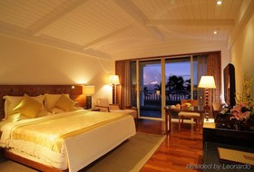 HNA Beach & Spa Resort