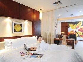 Wuzhishan International
