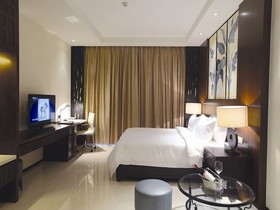Holliyard Sea View Resort Hotel