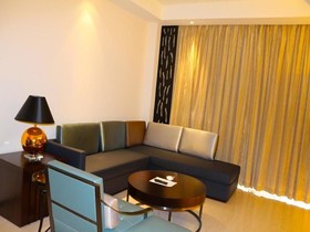 Holliyard Sea View Resort Hotel