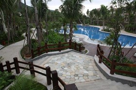 Dragon Bay Hotel