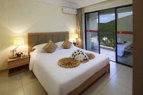 Gentl Grown Sanya Seashore