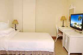 Golden Phoenix Seaview Hotel