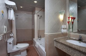Golden Phoenix Seaview Hotel