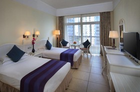 Golden Phoenix Seaview Hotel