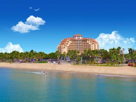 Golden Phoenix Seaview Hotel