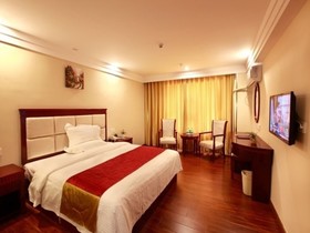 GreenTree Inn SanYa Jiyang District YaLongBay YingBin Avenue Hotel