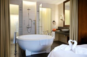 Hilton Sanya Yalong Bay Resort & Spa
