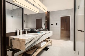 Hualuxe Sanya Yalong Bay Resort An Ihg Hotel