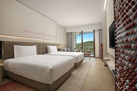 Hualuxe Sanya Yalong Bay Resort An Ihg Hotel