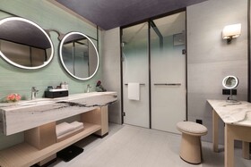 Hualuxe Sanya Yalong Bay Resort An Ihg Hotel