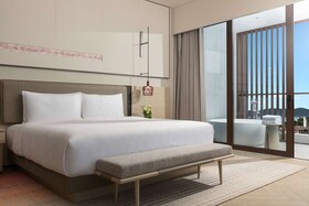 Hualuxe Sanya Yalong Bay Resort An Ihg Hotel
