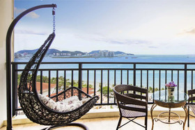 Sanya Ninety Steps Seaview Apartment