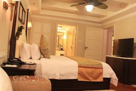 Sanya Yalong Bay Sintra Suites Hotel