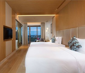 Thousand Cranes Sanya Yazhou Bay Int'l Exchange Centre, Curio by Hilton