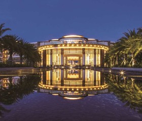 Thousand Cranes Sanya Yazhou Bay Int'l Exchange Centre, Curio by Hilton