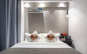 Starchain Heehee Hotel
