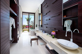 The Mangrove Resort Hotel Sanya